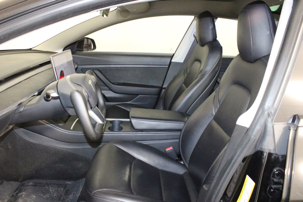 Used 2021 Tesla Model 3 Standard Range Plus image 10