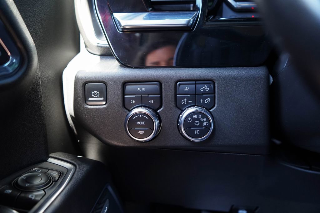 Used 2022 GMC Sierra 1500 SLT w/ SLT Convenience Package image 29