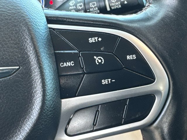 Used 2018 Chrysler Pacifica Touring-L Plus w/ Tire & Wheel Group FWD image 29
