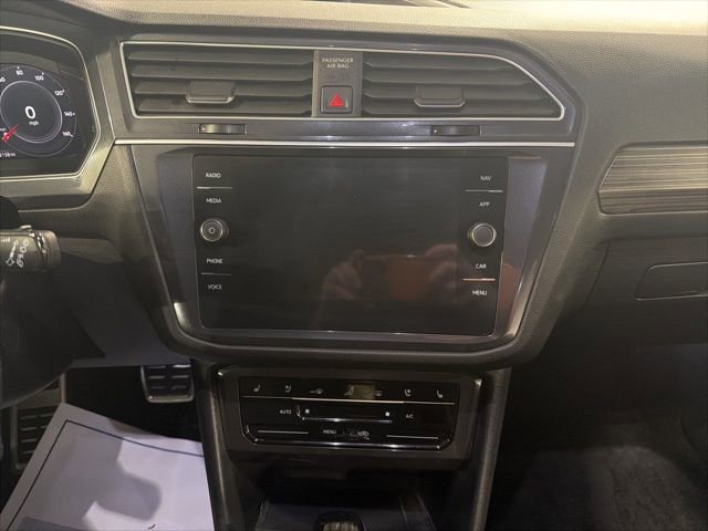 Used 2024 Volkswagen Tiguan SEL R-Line image 21