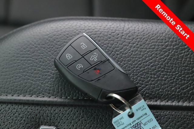 Used 2026 GMC Sierra 3500 Denali AWD/4WD image 3