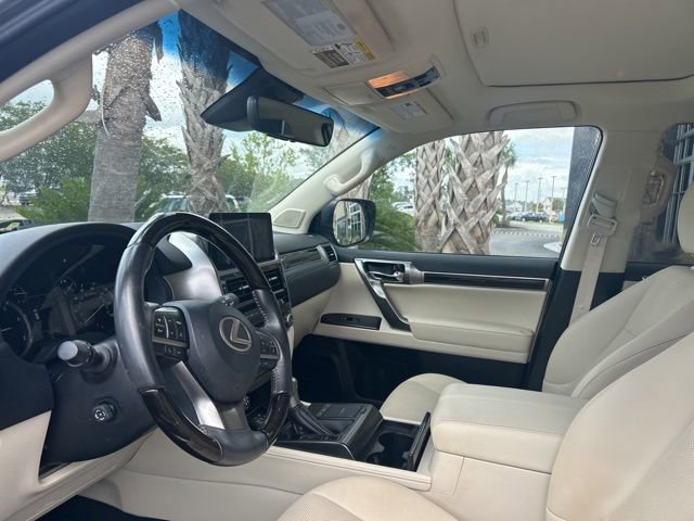 Used 2023 Lexus GX 460 Premium w/ Premium Package AWD/4WD image 6