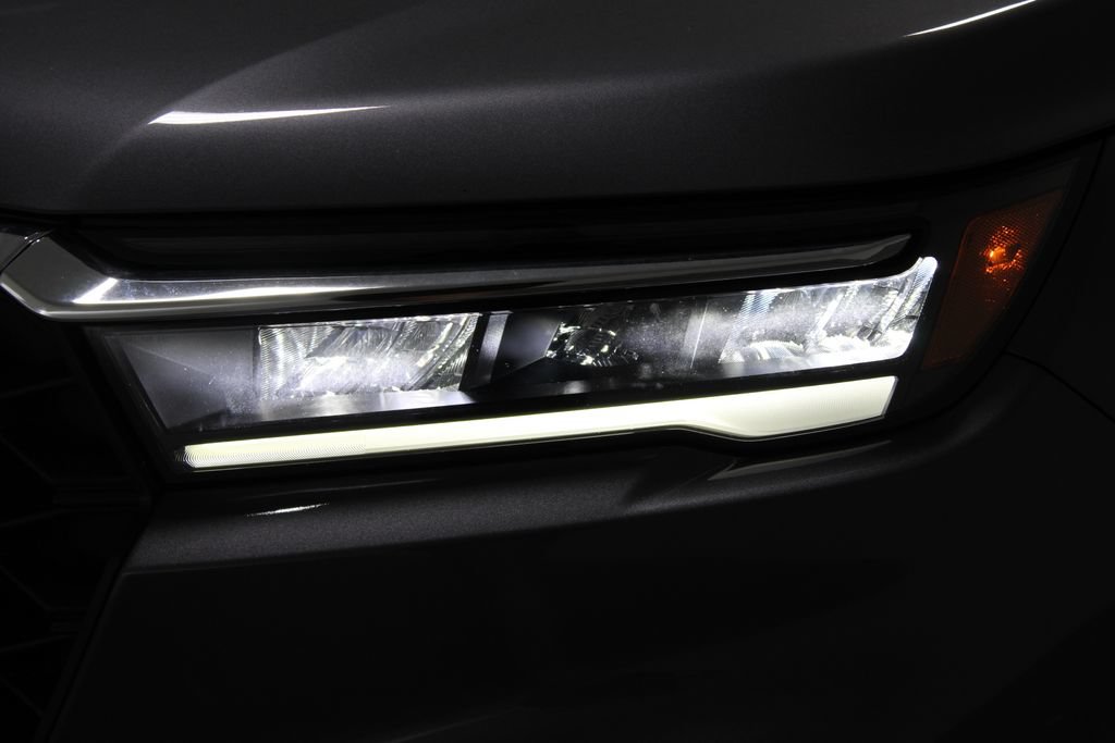 Used 2023 Honda Pilot LX image 49