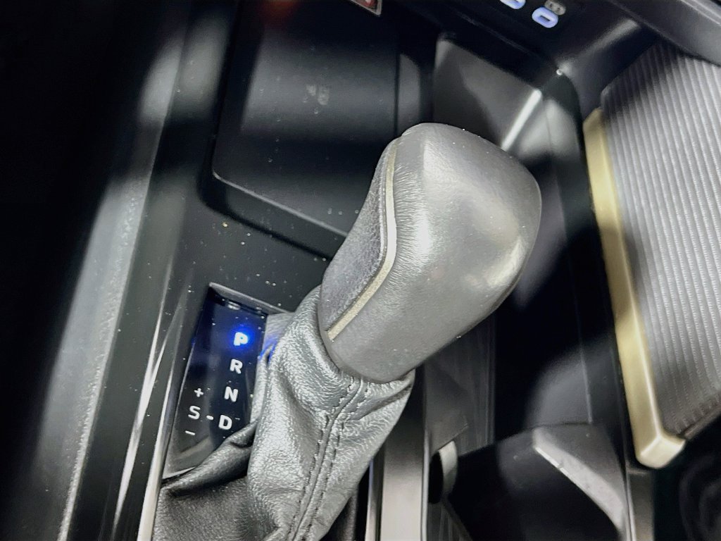 Used 2025 Toyota Camry SE FWD image 21