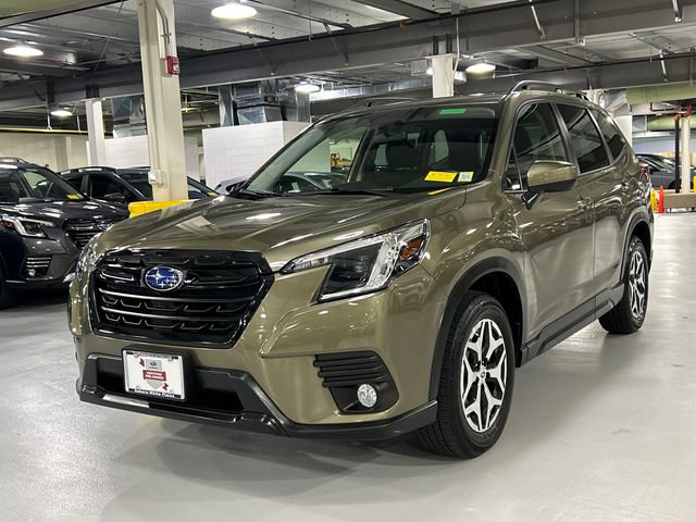 Used 2023 Subaru Forester Premium image 5