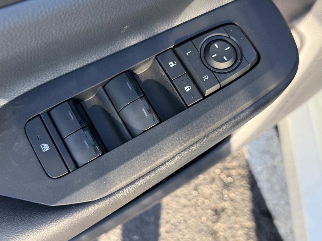 New 2026 Toyota Prius LE image 11
