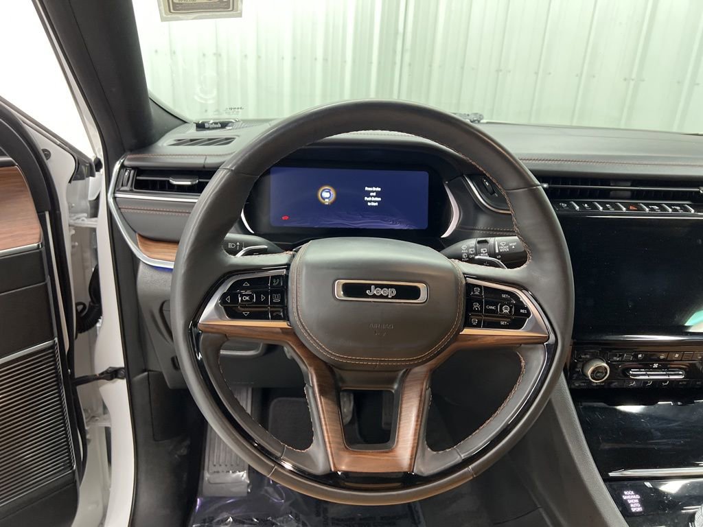 Used 2024 Jeep Grand Cherokee L Summit w/ High Altitude Package image 14