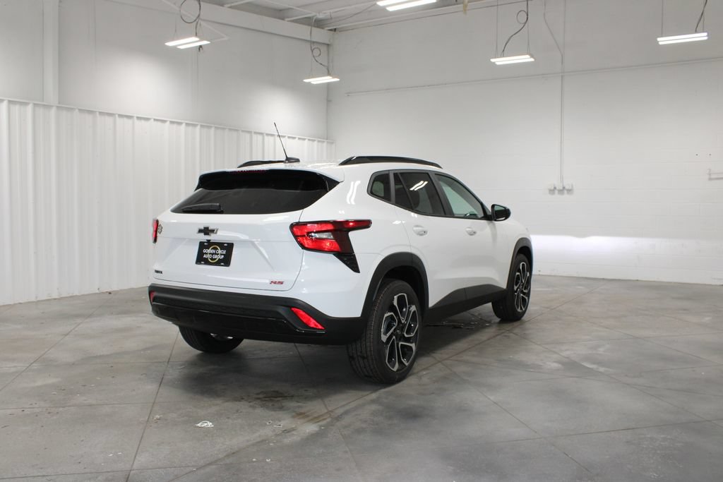 New 2026 Chevrolet Trax RS w/ Sunroof Package FWD image 9