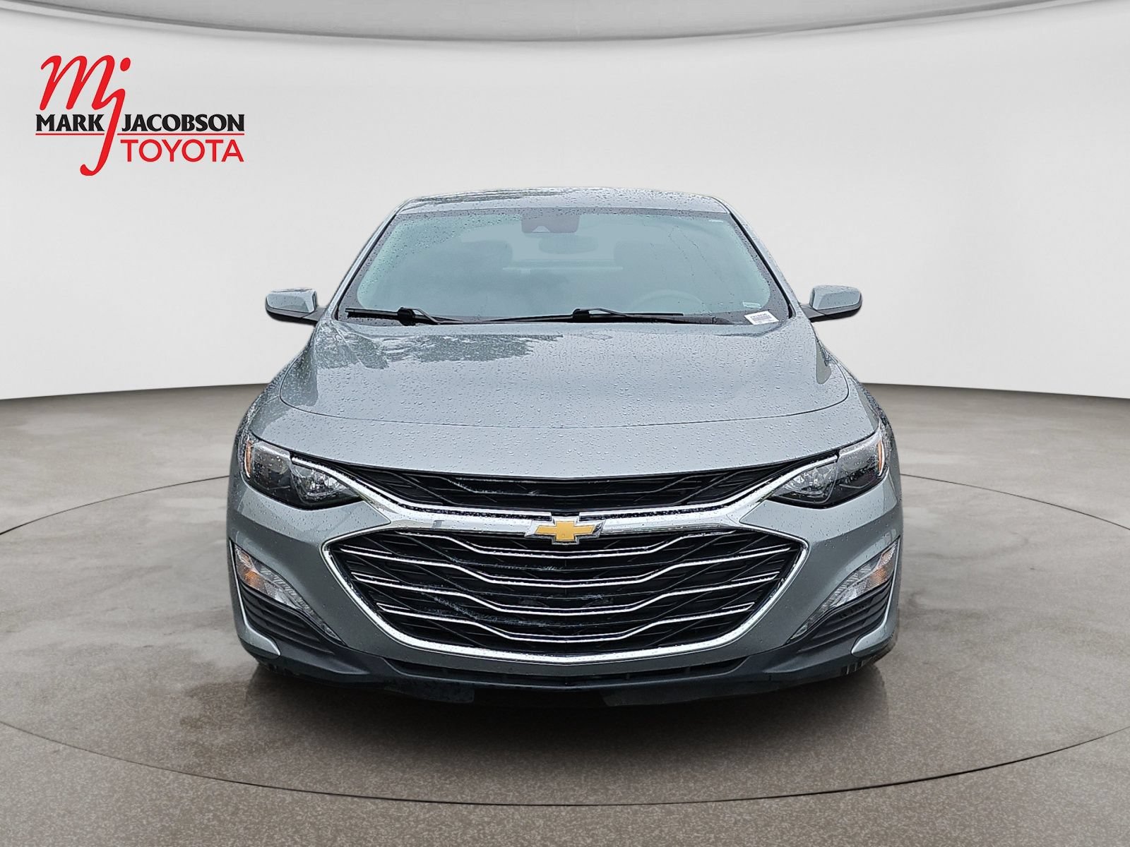 Used 2025 Chevrolet Malibu LT FWD image 2