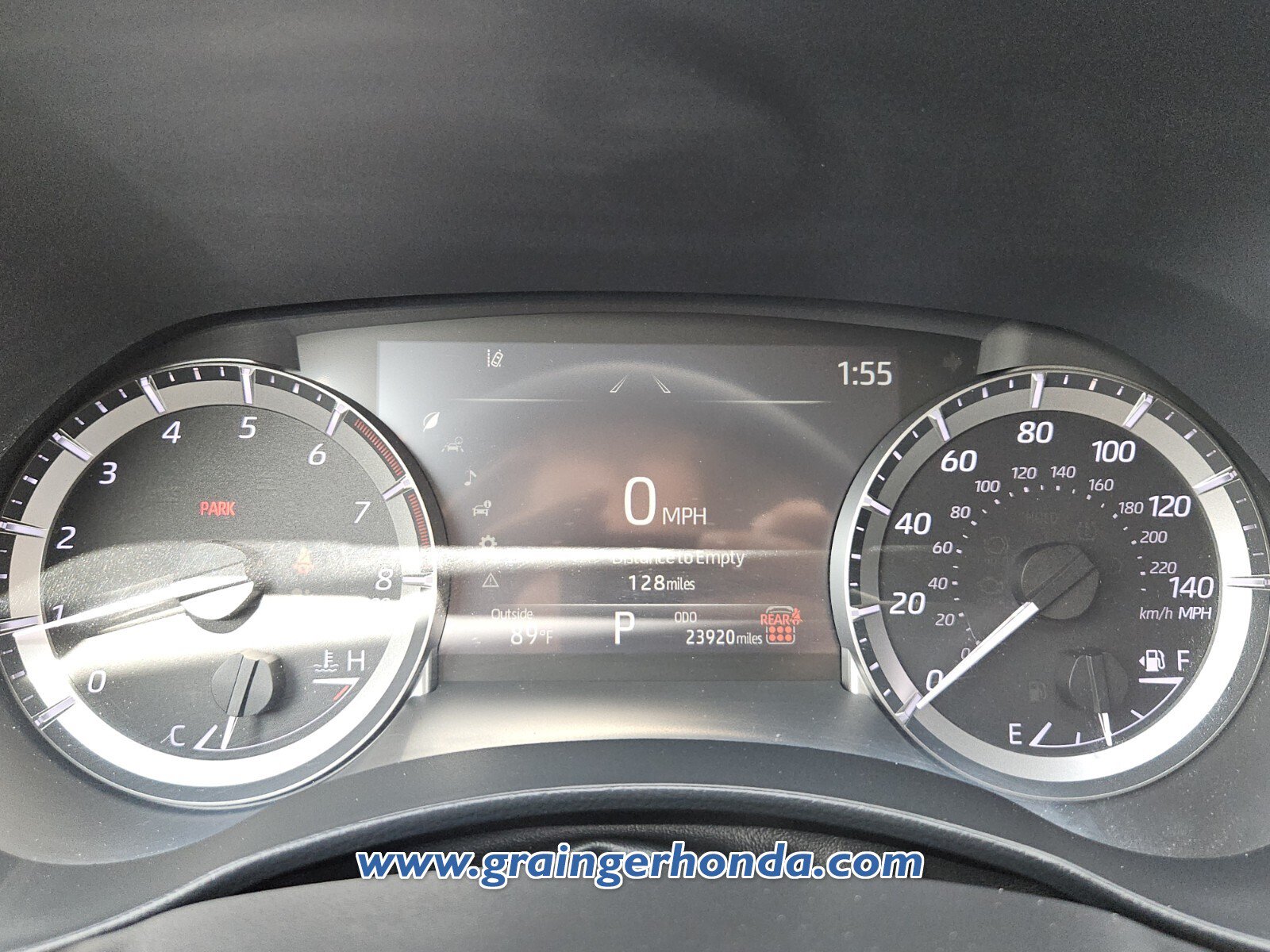 Used 2024 Toyota Highlander LE FWD image 21