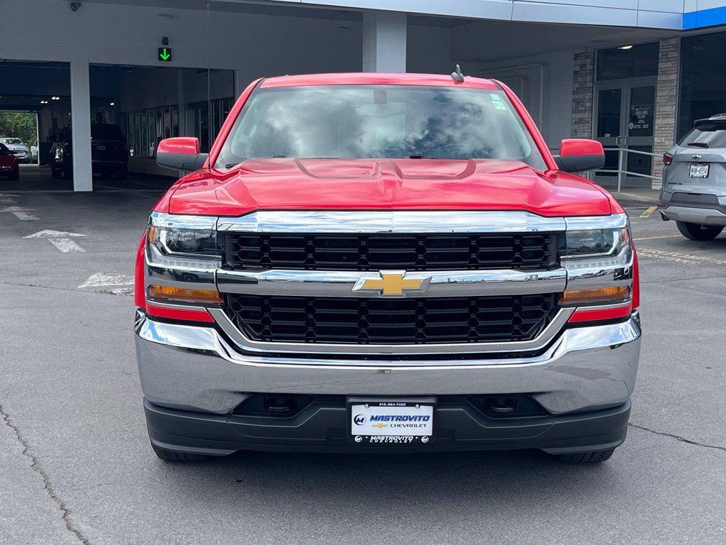 Used 2018 Chevrolet Silverado 1500 LT w/ Trailering Package AWD/4WD image 4