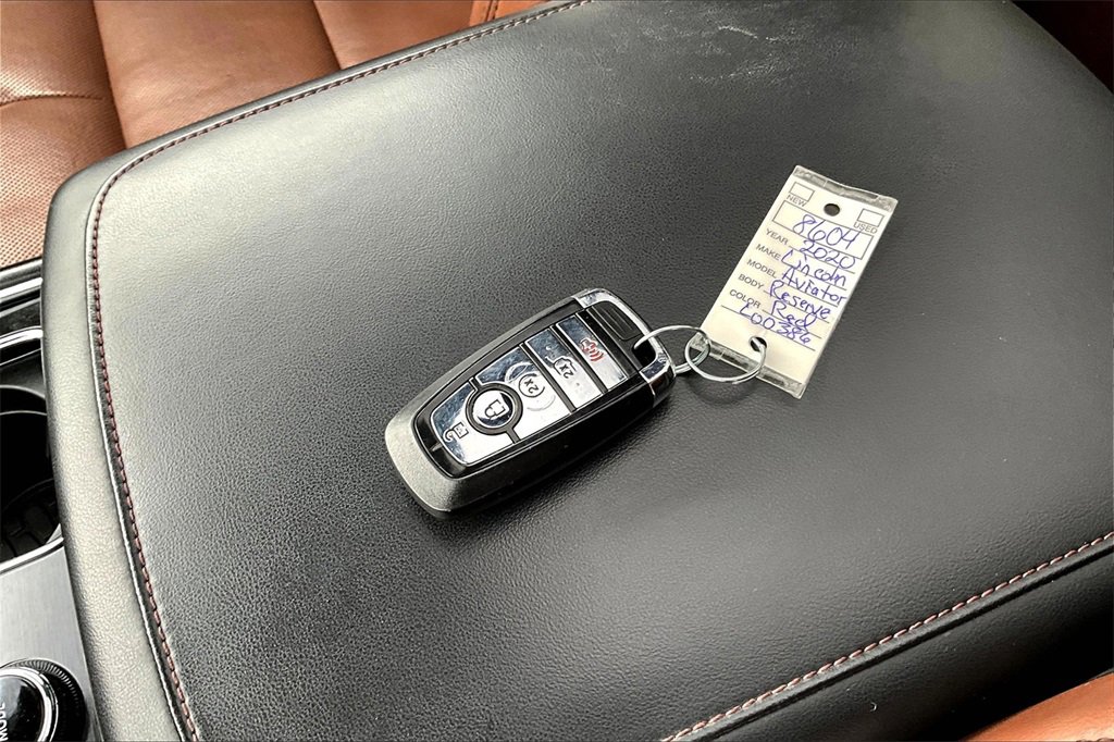 Used 2020 Lincoln Aviator Reserve w/ Equipment Group 202A image 31