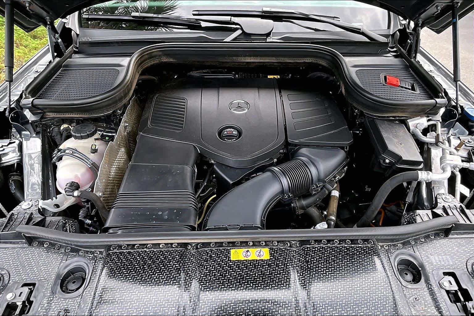 Used 2024 Mercedes-Benz GLE 350 4MATIC image 32