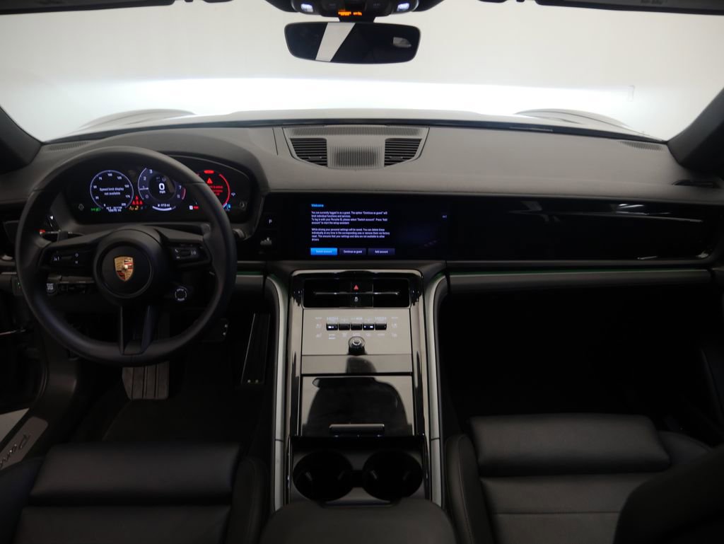 Certified 2025 Porsche Panamera 4 image 31