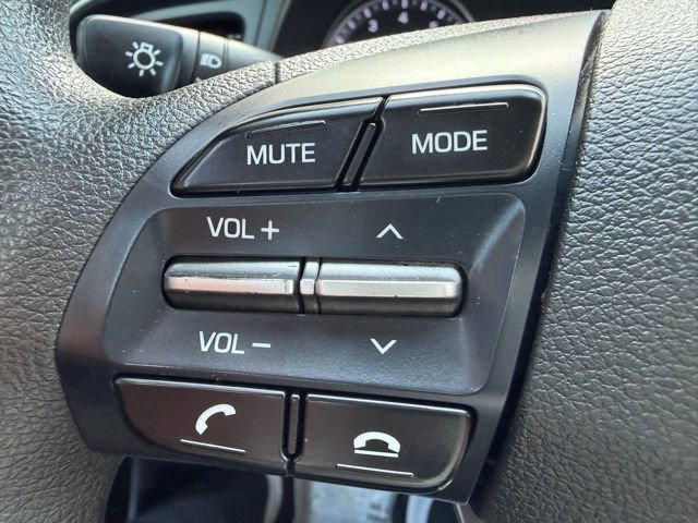 Used 2019 Hyundai Elantra SE w/ Cargo Package image 18