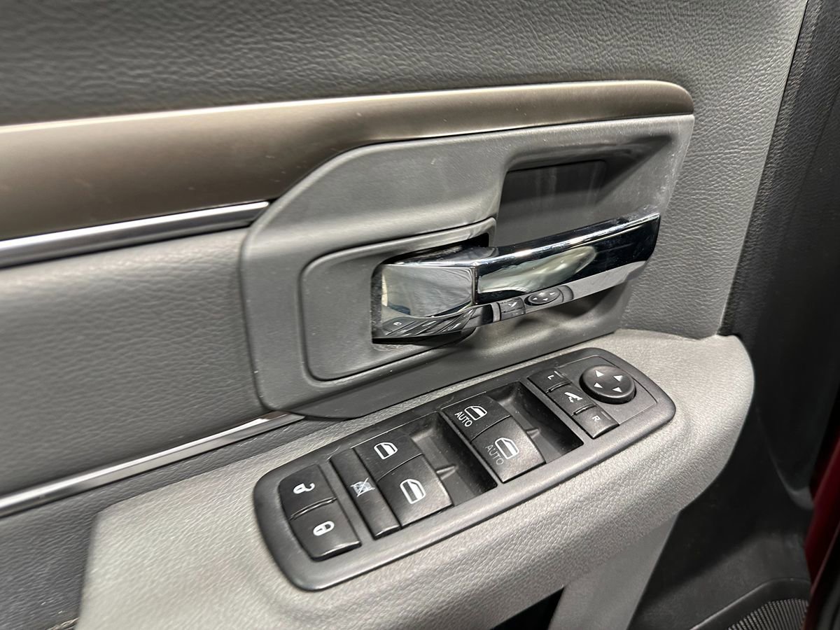 Used 2020 RAM 1500 Classic Warlock AWD/4WD image 23