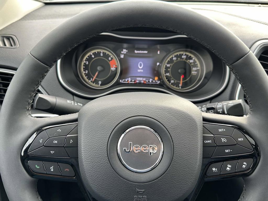 Used 2023 Jeep Cherokee Altitude Lux w/ Lux Elite Package image 21