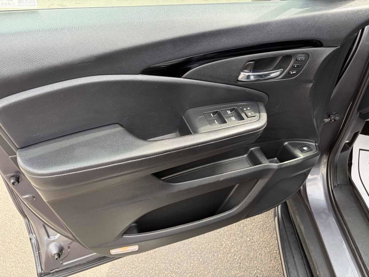Used 2020 Honda Ridgeline RTL-E image 18