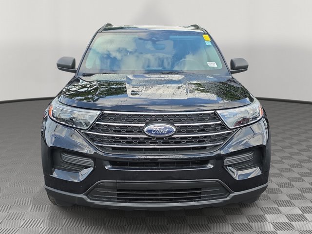 Certified 2023 Ford Explorer XLT RWD image 2