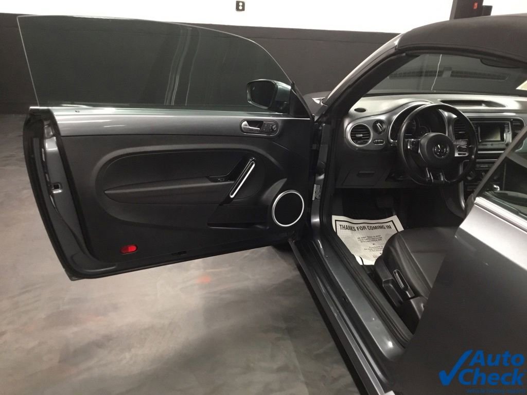 Used 2019 Volkswagen Beetle 2.0T S image 28