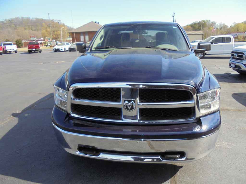 Used 2012 RAM 1500 Classic SLT w/ Luxury Group AWD/4WD image 3