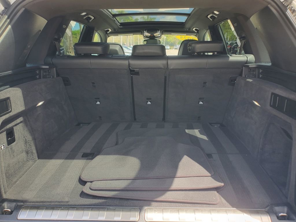 Used 2025 BMW X5 xDrive50e image 8