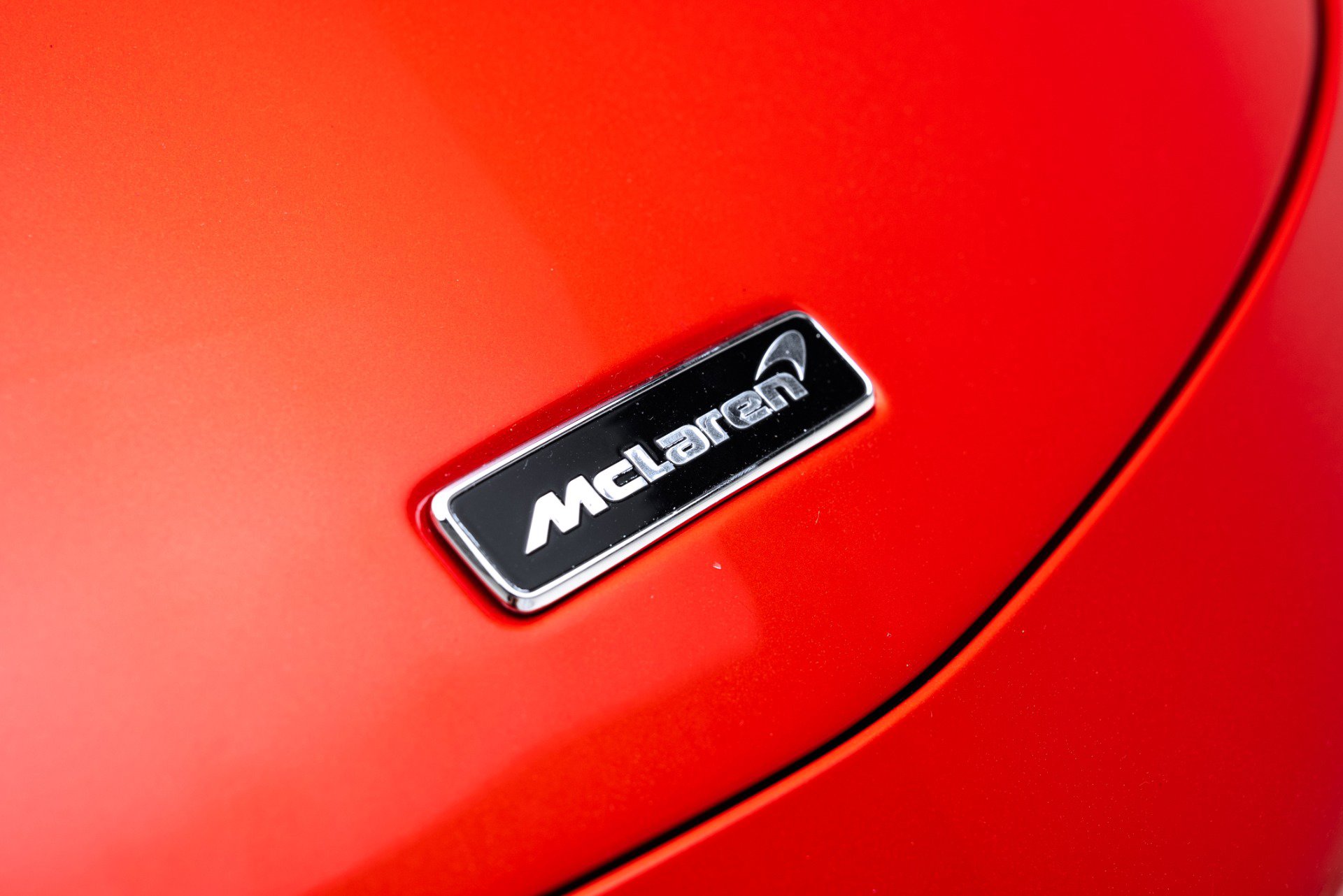 Used 2024 McLaren Artura image 14