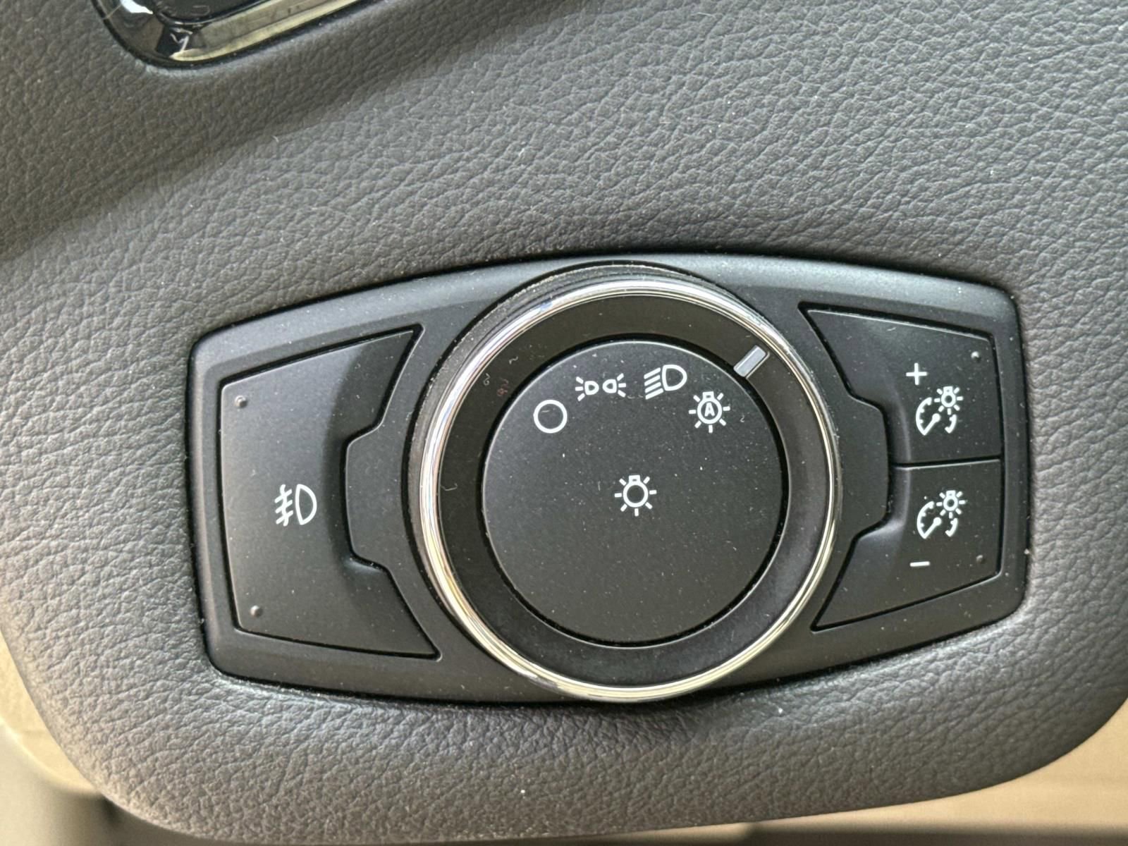 Used 2014 Ford Escape Titanium w/ Equipment Group 401A image 27