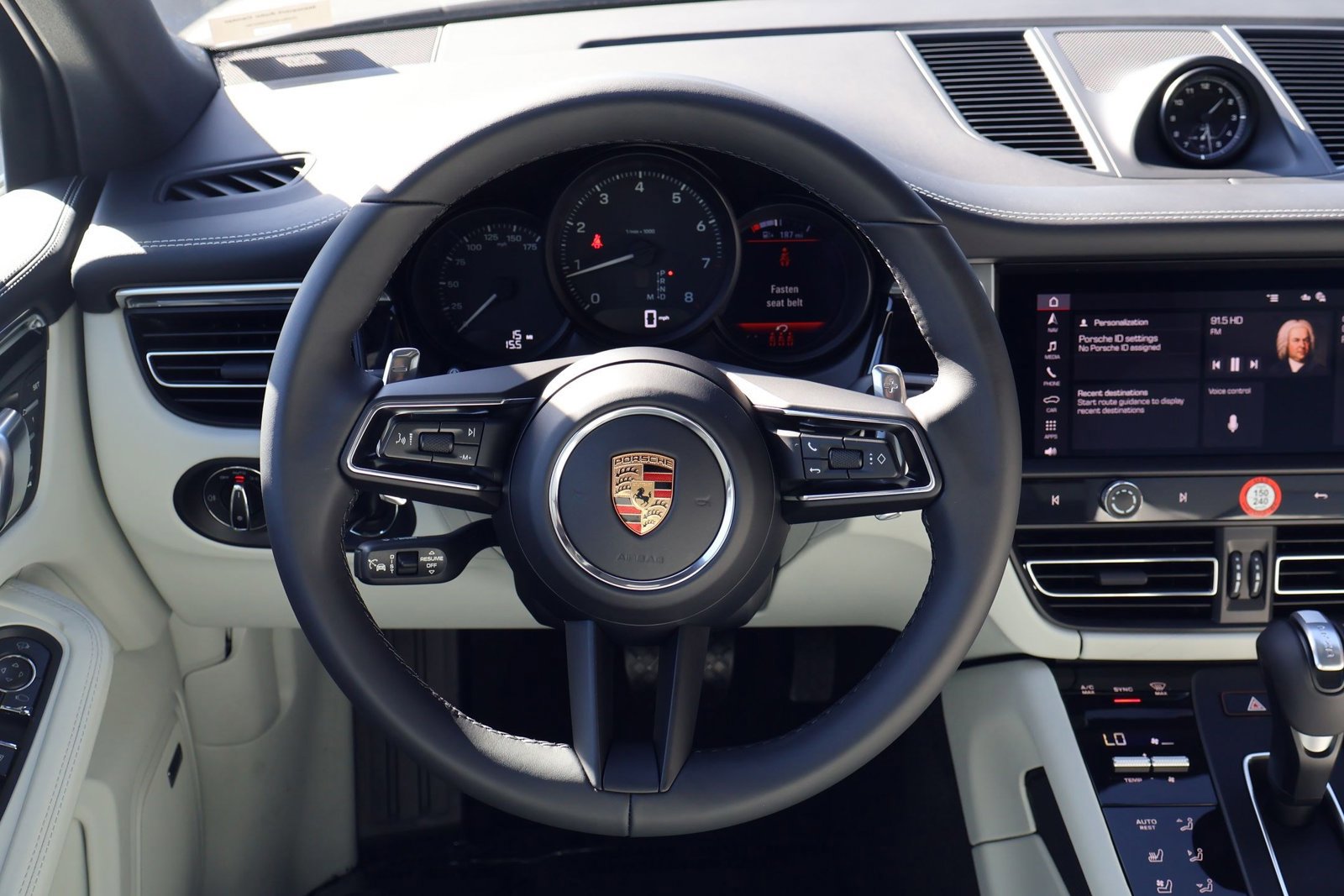 New 2026 Porsche Macan image 15