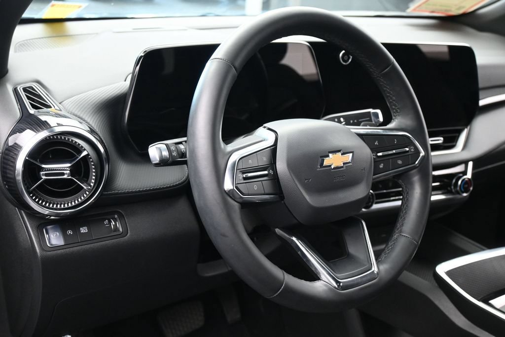 Used 2026 Chevrolet Equinox LT FWD image 14