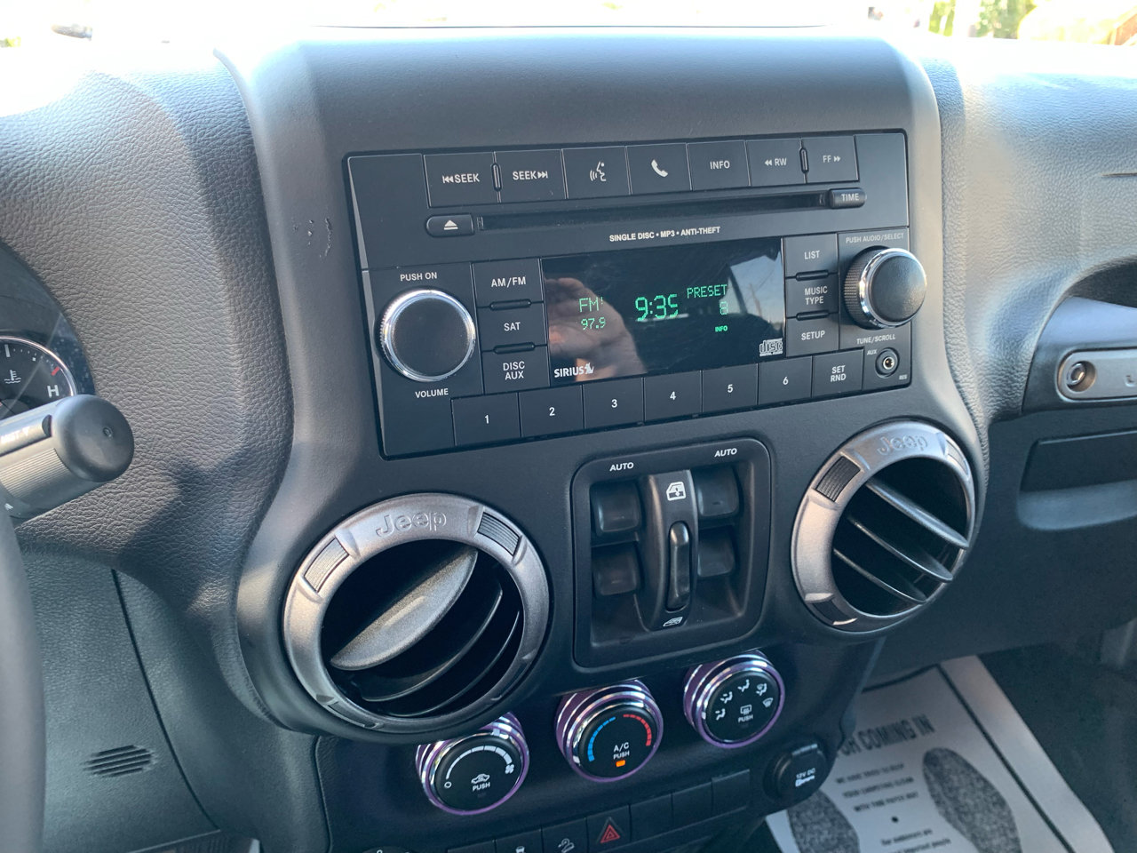 Used 2018 Jeep Wrangler Unlimited Sport S image 18