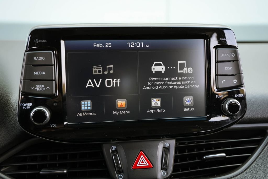 Used 2018 Hyundai Elantra GT FWD image 11