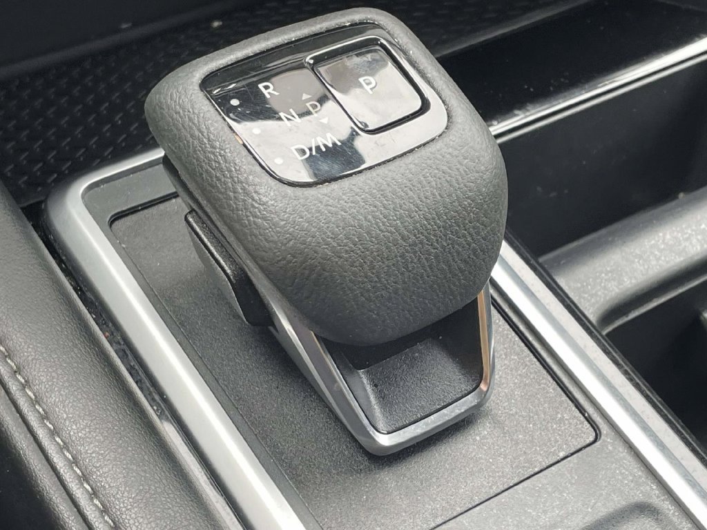 Used 2024 Nissan Pathfinder SV AWD/4WD image 37