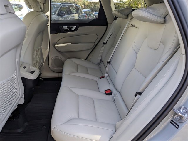 New 2025 Volvo XC60 B5 Plus w/ Climate Package image 15