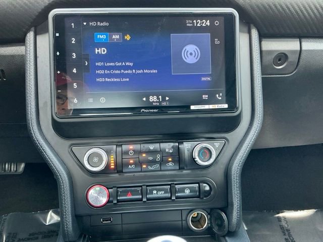 Used 2022 Ford Mustang Coupe image 16