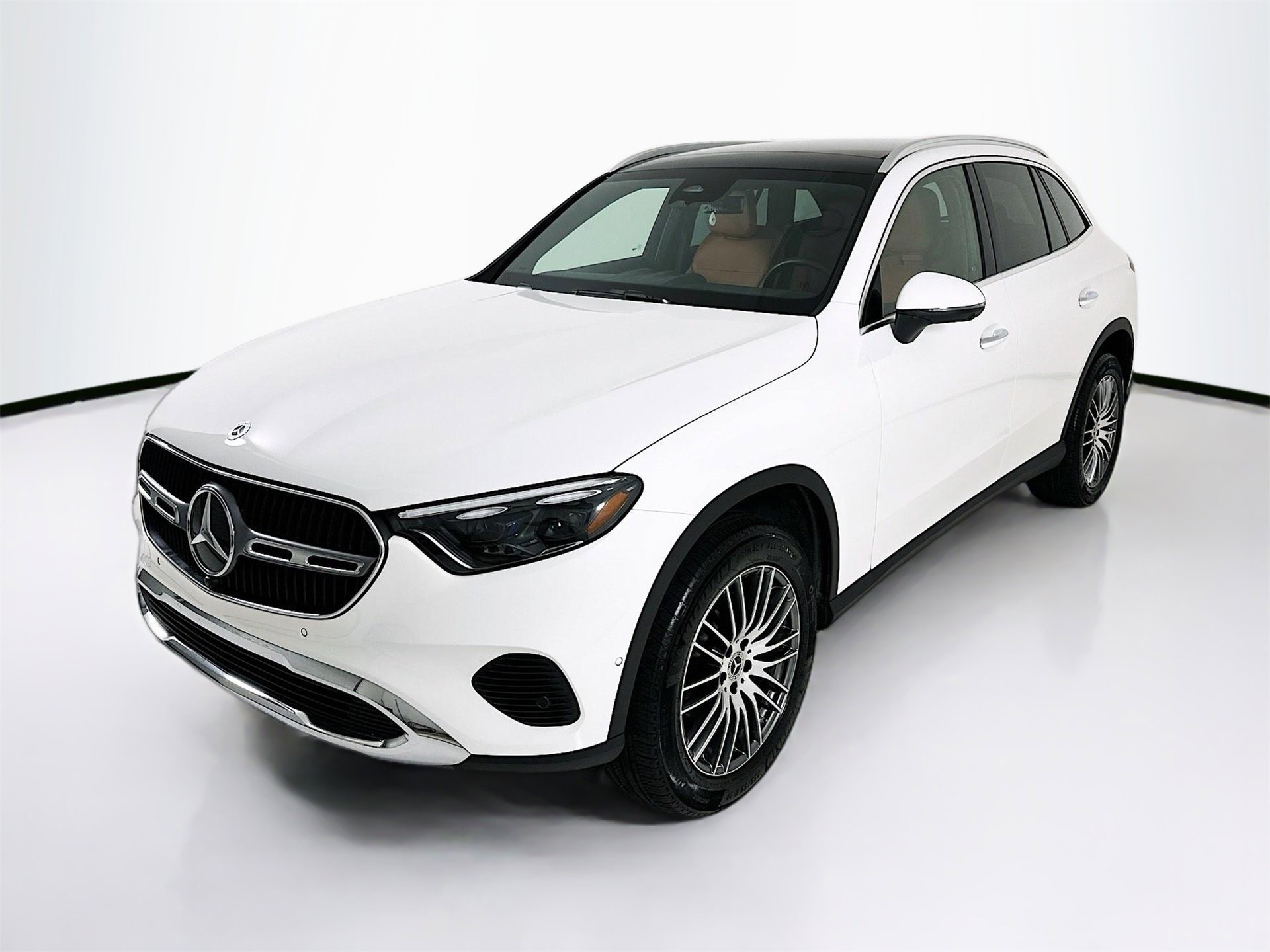 Used 2026 Mercedes-Benz GLC 300 image 3