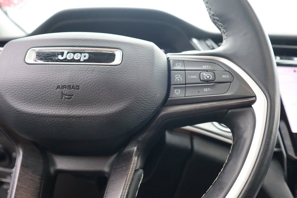 Used 2022 Jeep Grand Cherokee L Limited image 22