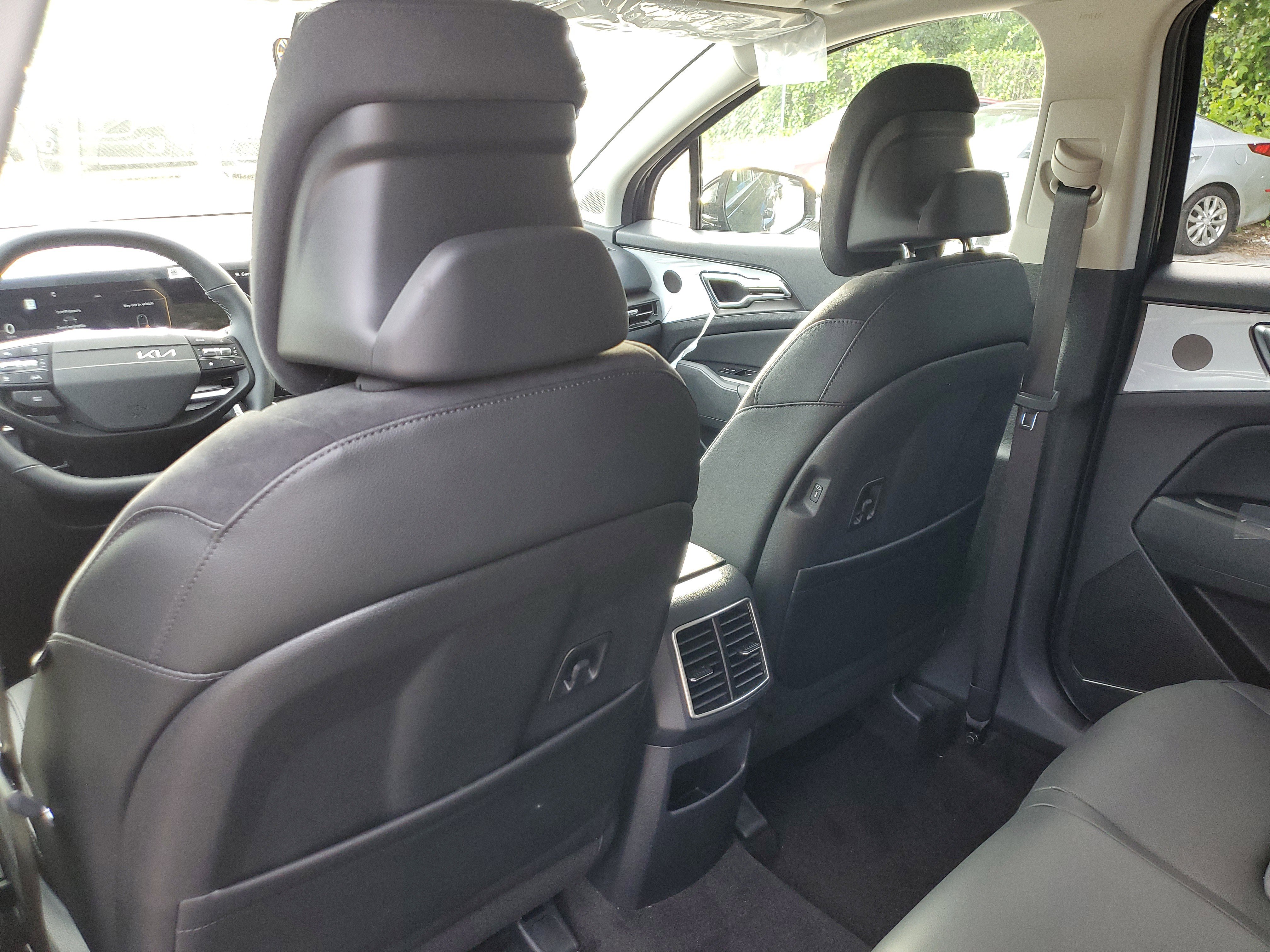 New 2026 Kia Sportage SX image 11