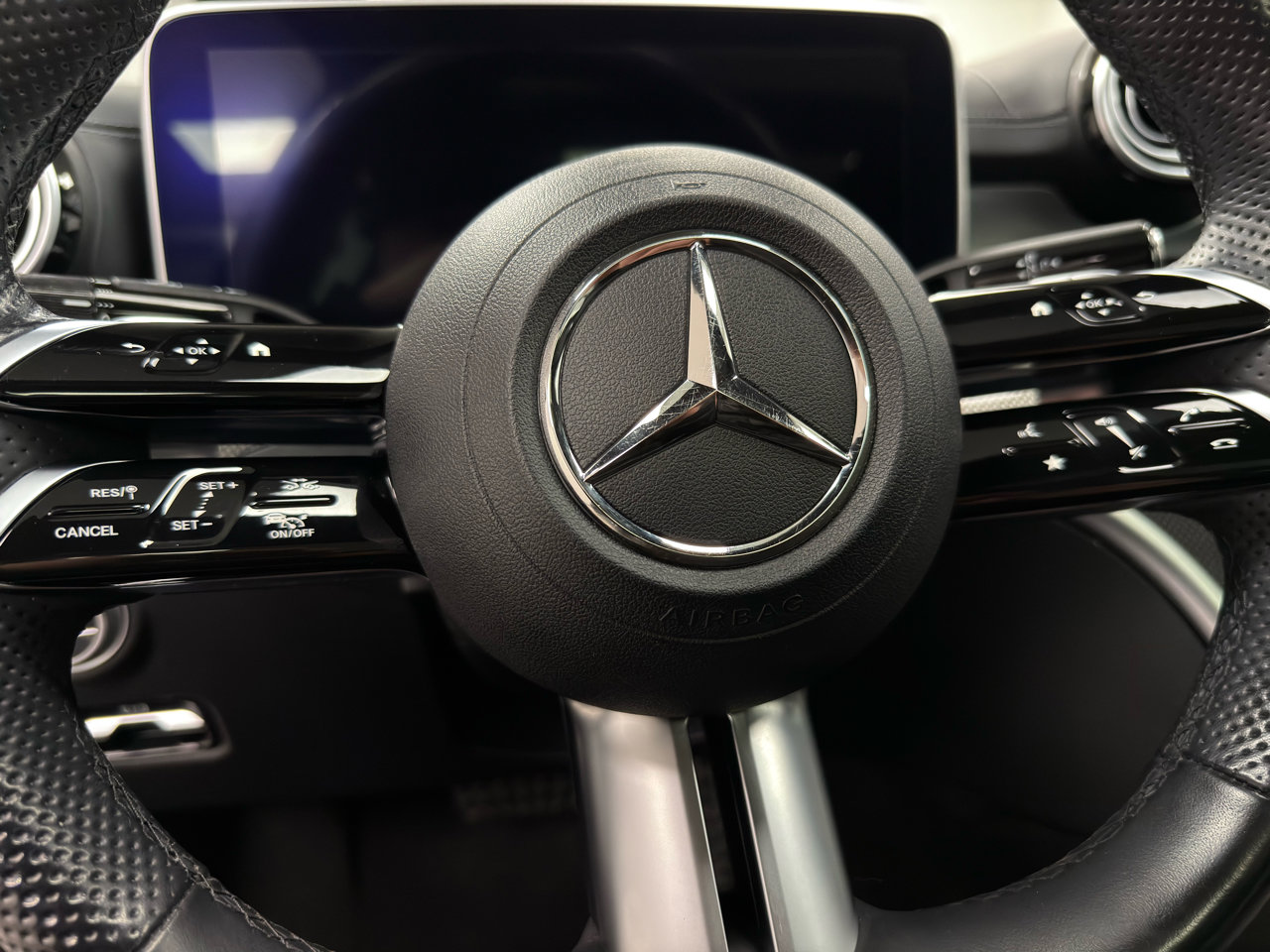 Used 2023 Mercedes-Benz C 300 4MATIC Sedan image 18