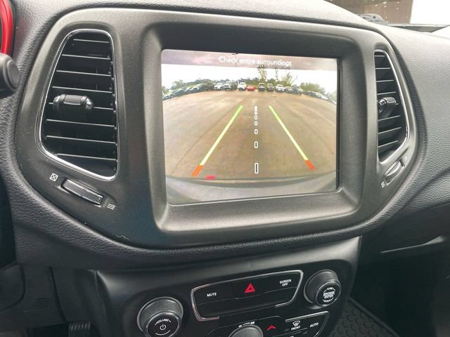 Used 2018 Jeep Compass Trailhawk w/ Leather Interior Group AWD/4WD image 21