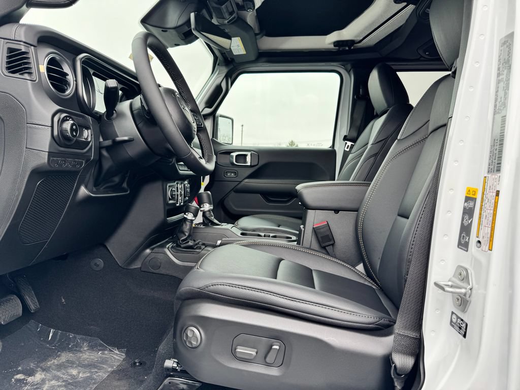New 2026 Jeep Gladiator Mojave AWD/4WD image 17