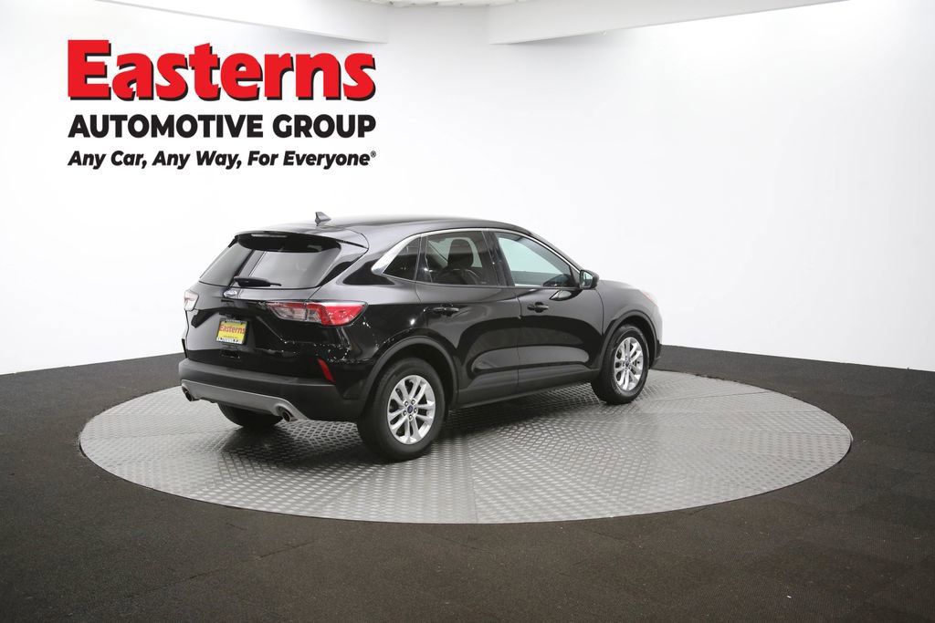 Used 2022 Ford Escape SE image 40