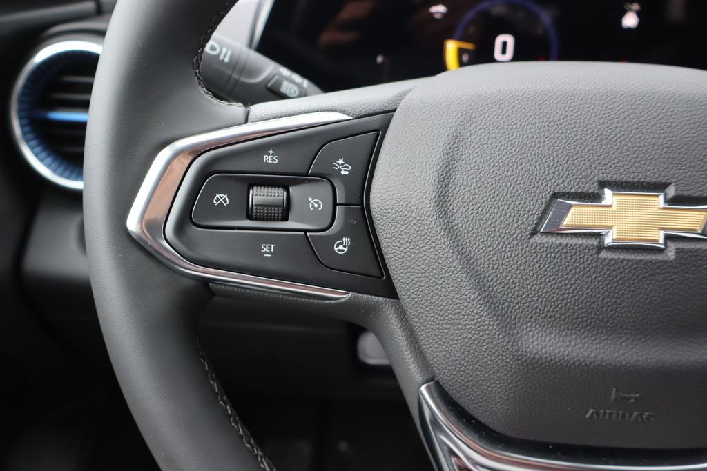 New 2026 Chevrolet Trax LT w/ Sunroof Package FWD image 8