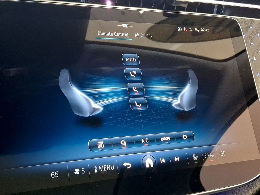 Used 2024 Mercedes-Benz E 350 4MATIC Sedan image 16