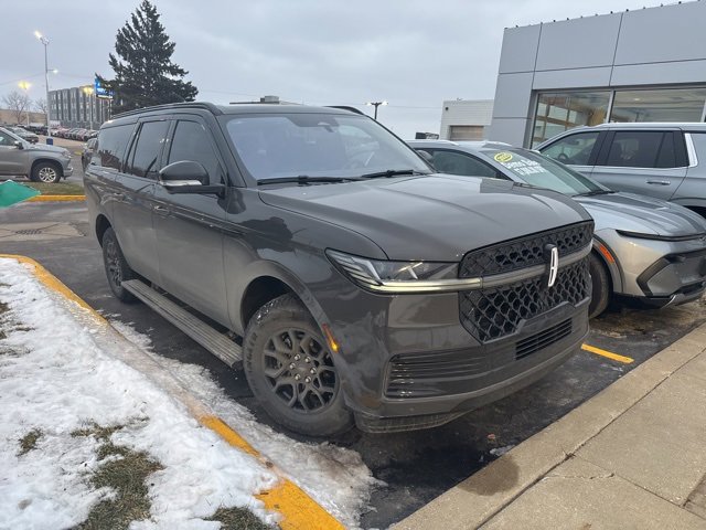 Used 2025 Lincoln Navigator L Black Label image 2
