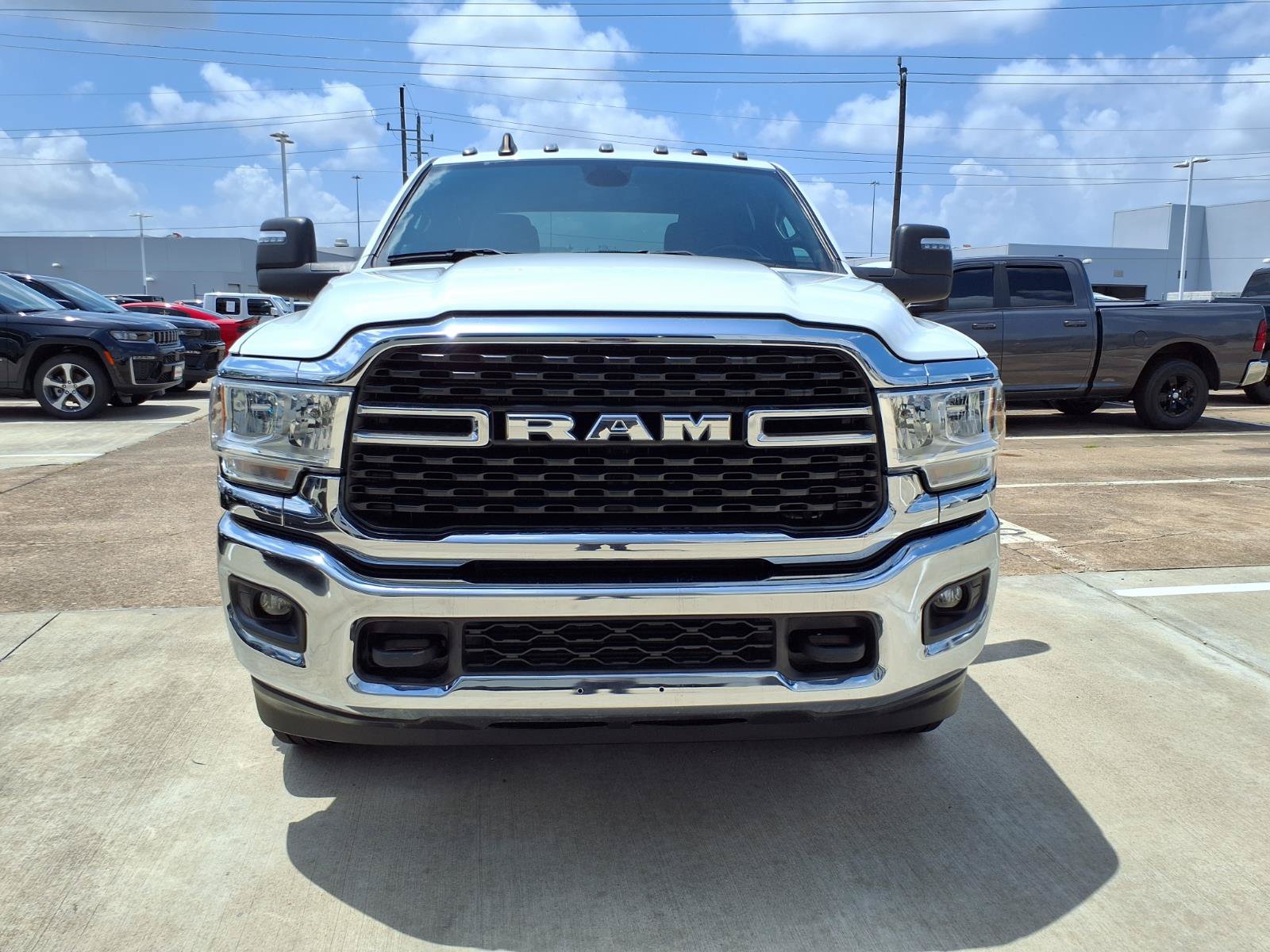 Used 2024 RAM 3500 Big Horn AWD/4WD image 24