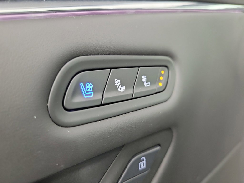 Used 2024 Cadillac Escalade V w/ Heavy-Duty Trailer Package image 22