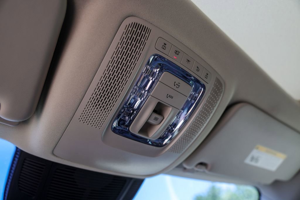 Used 2023 Mercedes-Benz GLS 450 4MATIC image 22