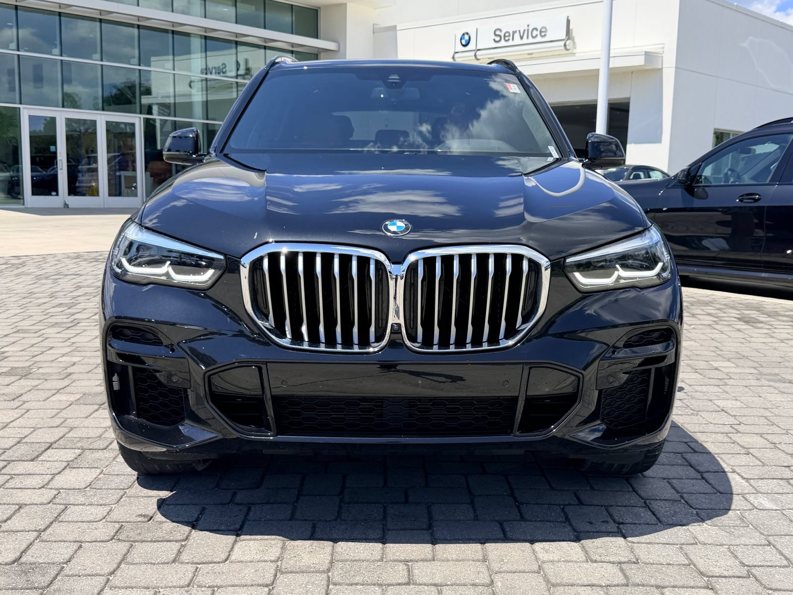Used 2023 BMW X5 xDrive40i w/ M Sport Package AWD/4WD image 5