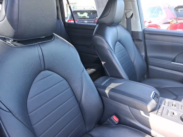 Used 2022 Toyota Highlander XLE image 14